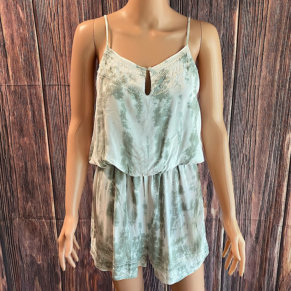 Altar’d State size small boho white army light green tie dye flowy romper